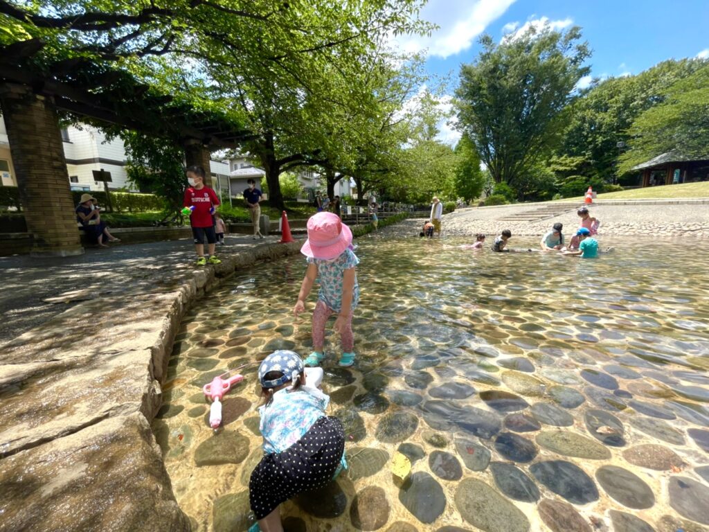 関前公園のじゃぶじゃぶ池